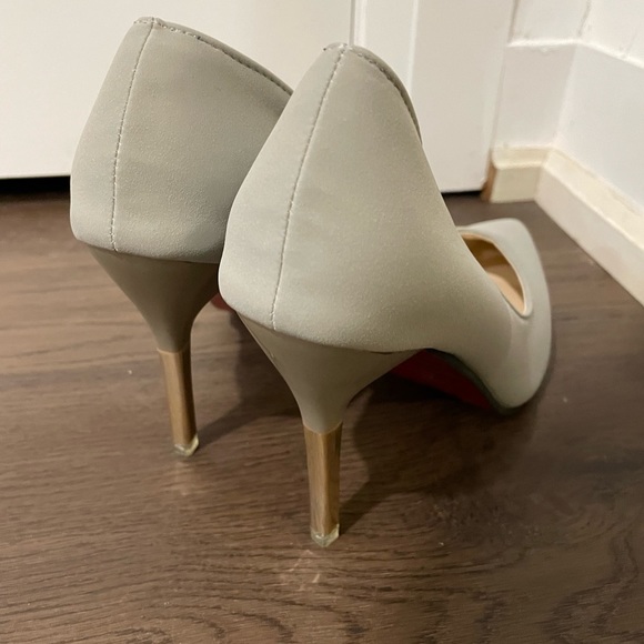 Heels - Picture 2 of 2